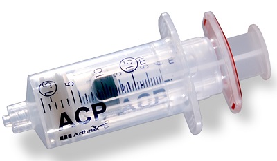 Spritze zur ACP-Behandlung