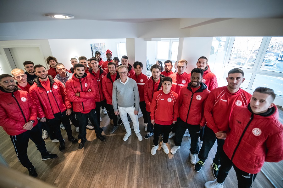 Amtsantritt: Fortuna Köln zu Besuch in der Praxis Orthopädie und Sport