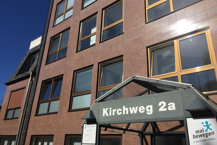 Orthopädie und Sport Hauseingang am Kirchweg 2a in Köln Junkersdorf Orthopädie und Sport Hauseingang am Kirchweg 2a in Köln Junkersdorf